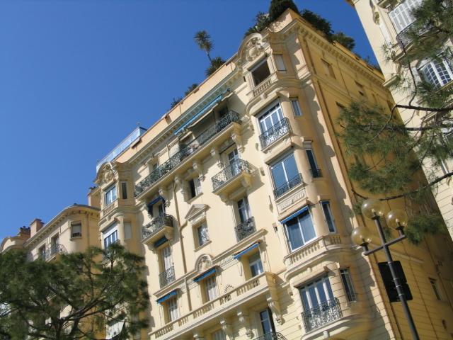 Les Acacias
