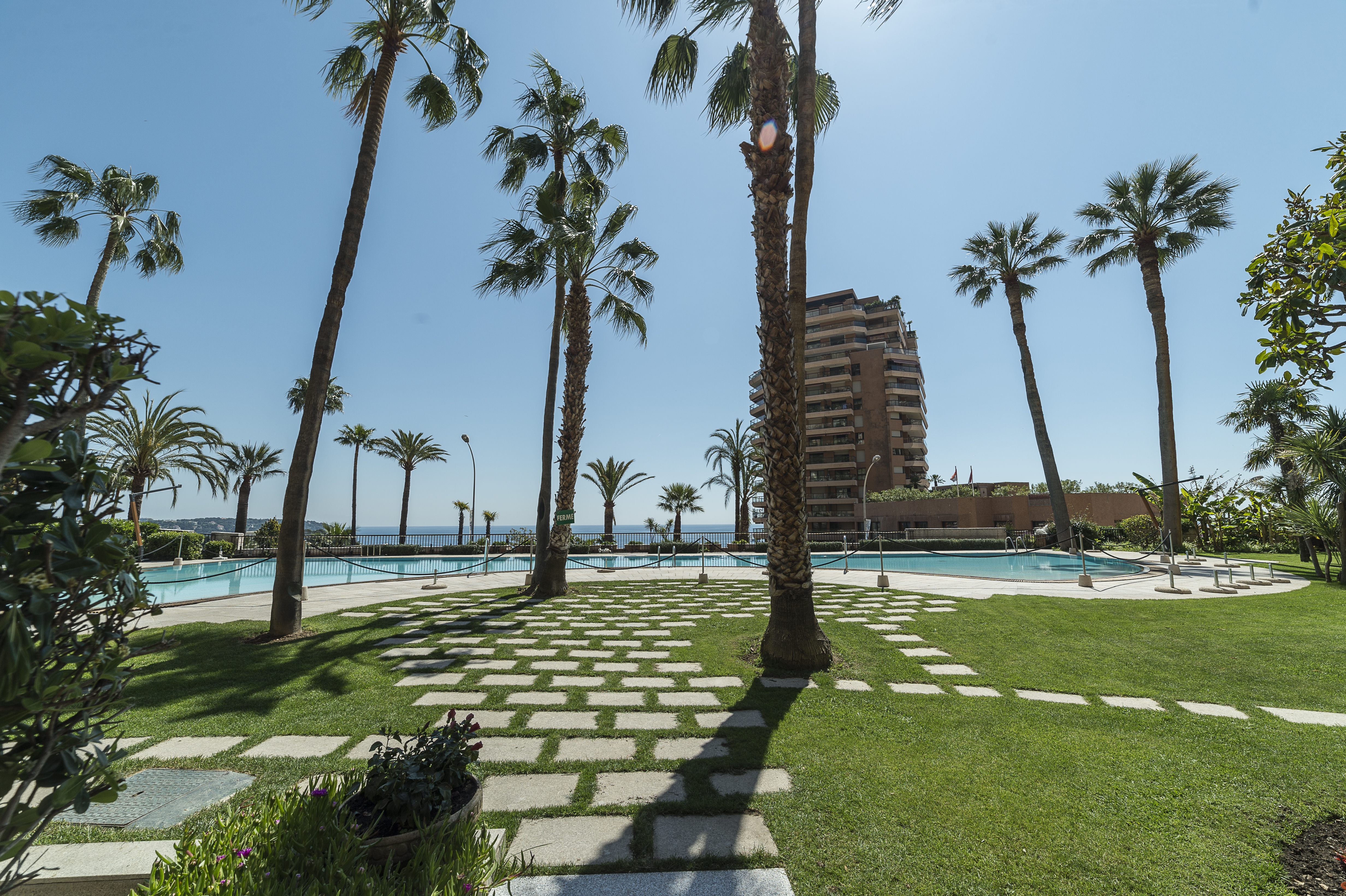 Parc Saint Roman – Duplex en dernier étage, trois chambres et vue mer