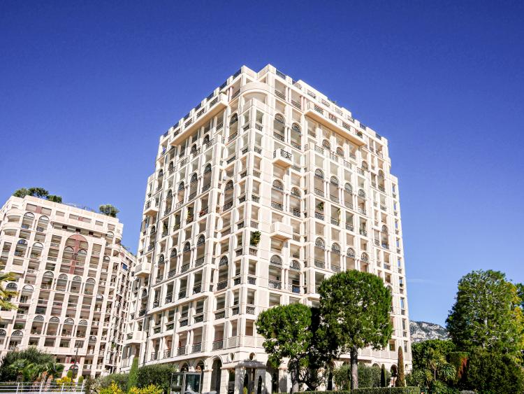 PALAZZO LEONARDO - APPARTEMENT SUR UN ÉTAGE ENTIER - VUE MER