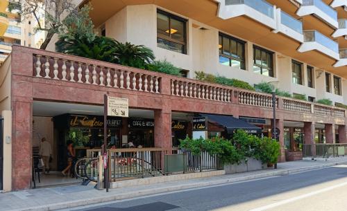 Le Régina - Boulevard des Moulins