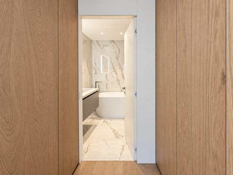 Riviera Palace – Appartement rénové et meublé avec vue mer et Casino