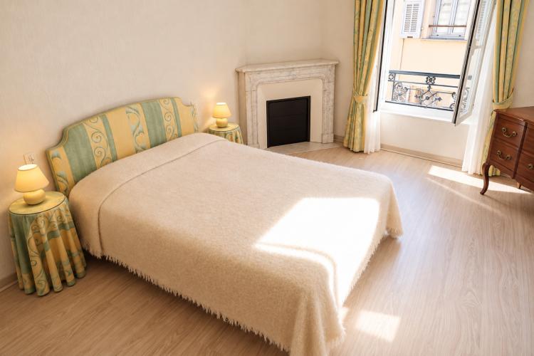 MONEGHETTI - APPARTEMENT SOUS LOI AU CALME ABSOLU DANS UN PETITE COPROPRIETE - 3P - VILLA MONICA