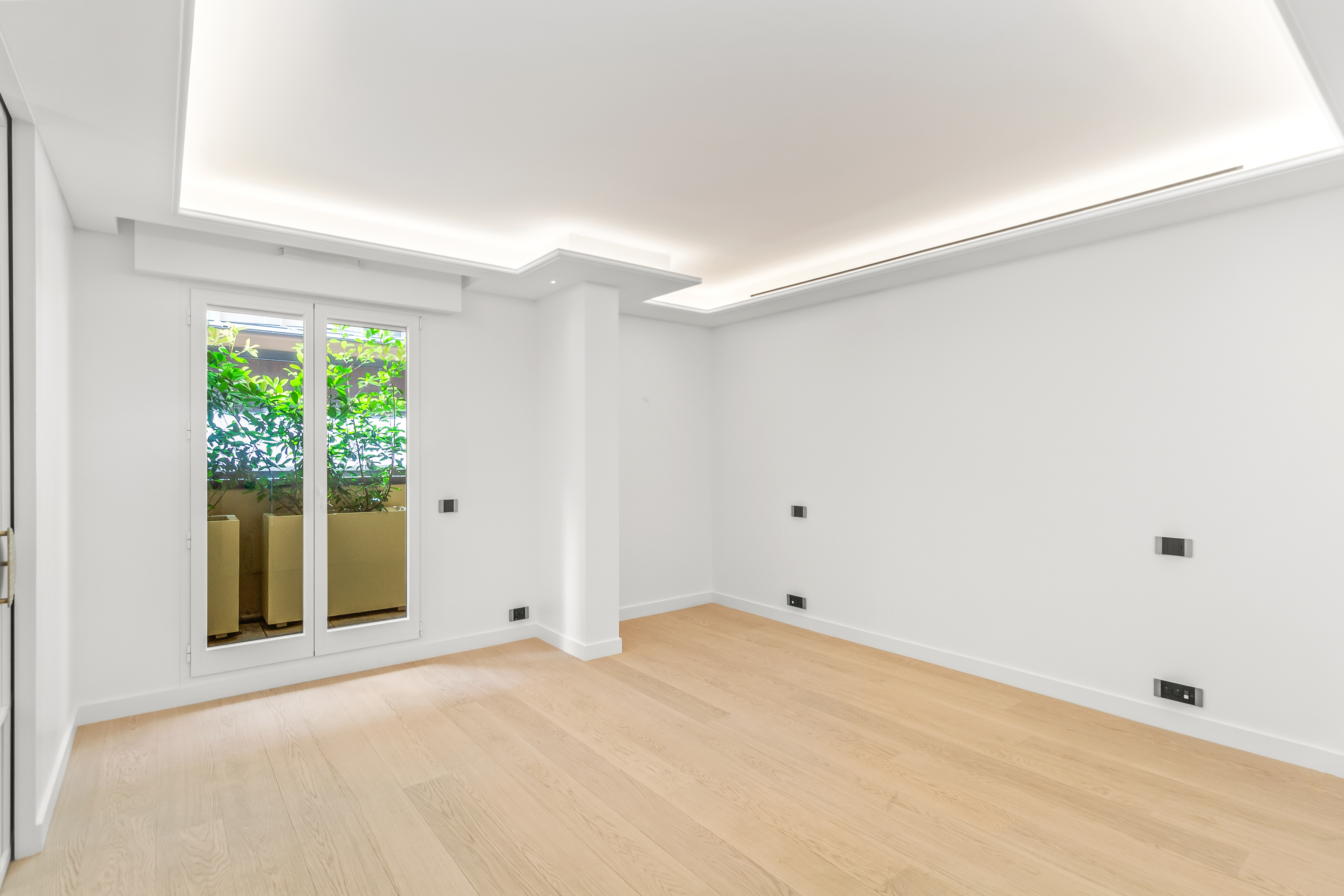 Résidence du Métropole – Élégant appartement de prestige de 3 chambres au cœur du Carré d’Or