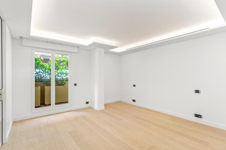 Résidence du Métropole – Élégant appartement de prestige de 3 chambres au cœur du Carré d’Or