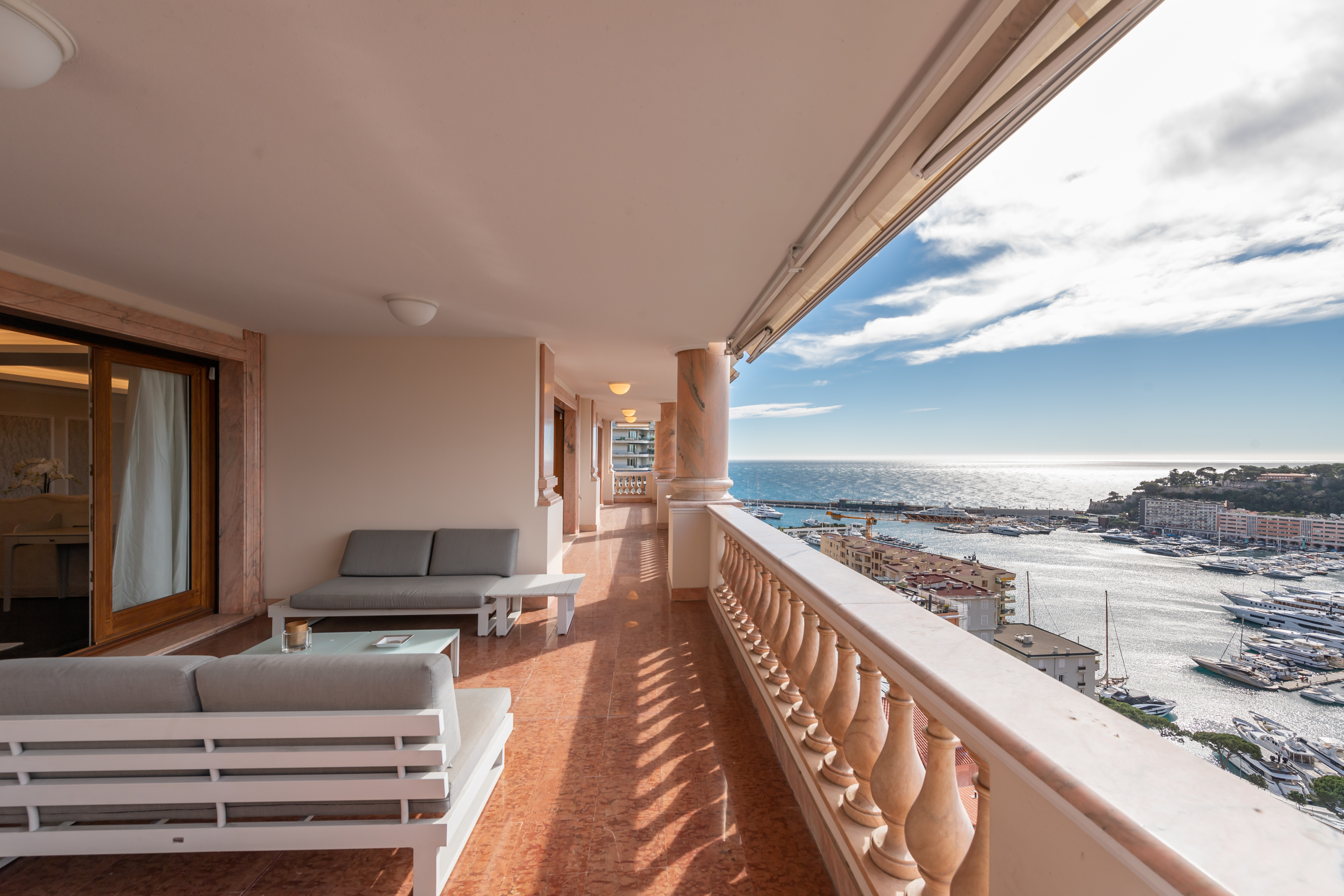 VILLA DE ROME - APPARTEMENT DE MAITRE - ÉTAGE ENTIER