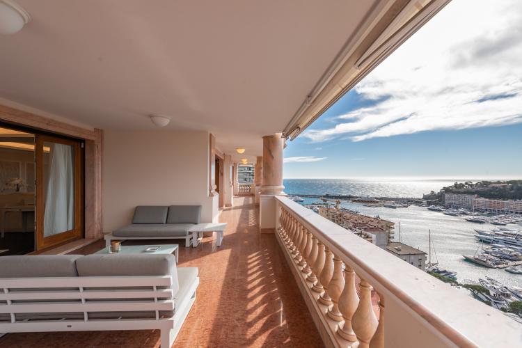 VILLA DE ROME - APPARTEMENT DE MAITRE - ÉTAGE ENTIER