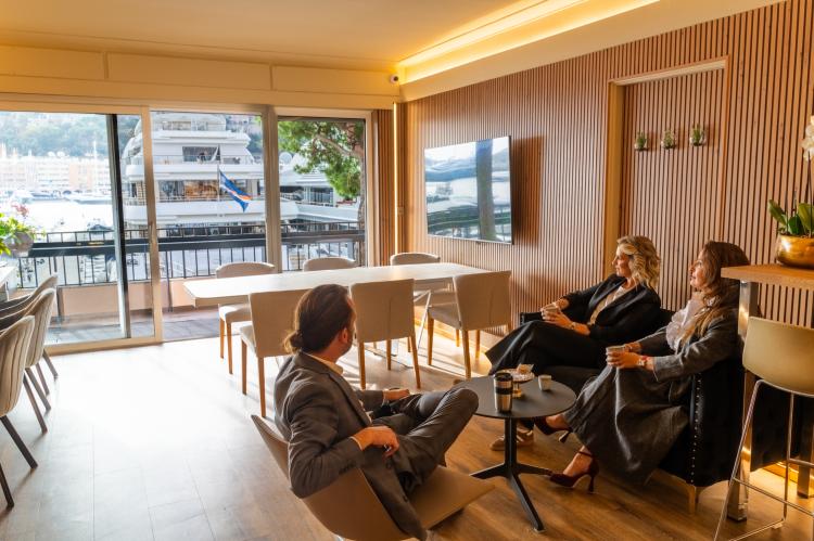 PORT HERCULE: bureau de 20 m2 en location