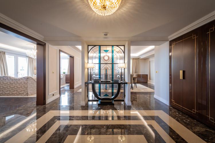 VILLA DE ROME - APPARTEMENT DE MAITRE - ÉTAGE ENTIER