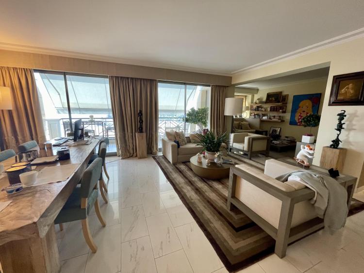 Magnifique Triplex Penthouse avec vue sur le port Hercule