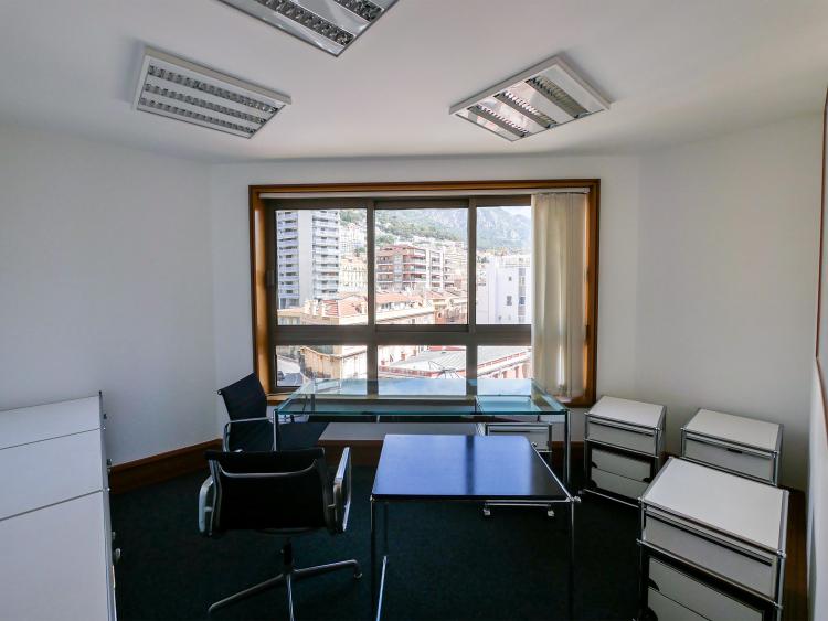 MONTE-CARLO - BUREAUX MEUBLES SPACIEUX - ETAGE ELEVE