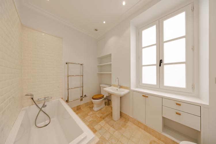 MAGNIFIQUE 2 CHAMBRES SUR LE ROCHER