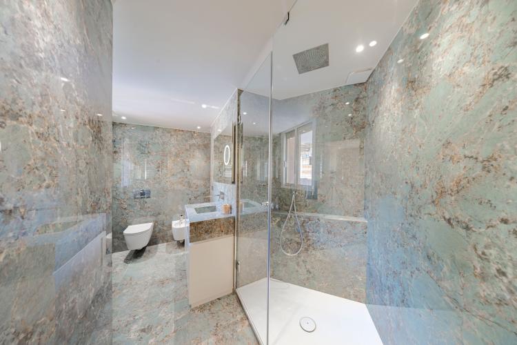 MAGNIFIQUE PENTHOUSE PROCHE DES PLAGES