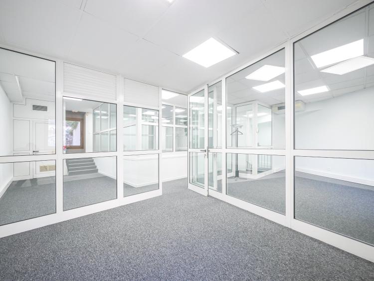 CARRE D'OR - ACANTHES - LOCAL A USAGE DE BUREAUX