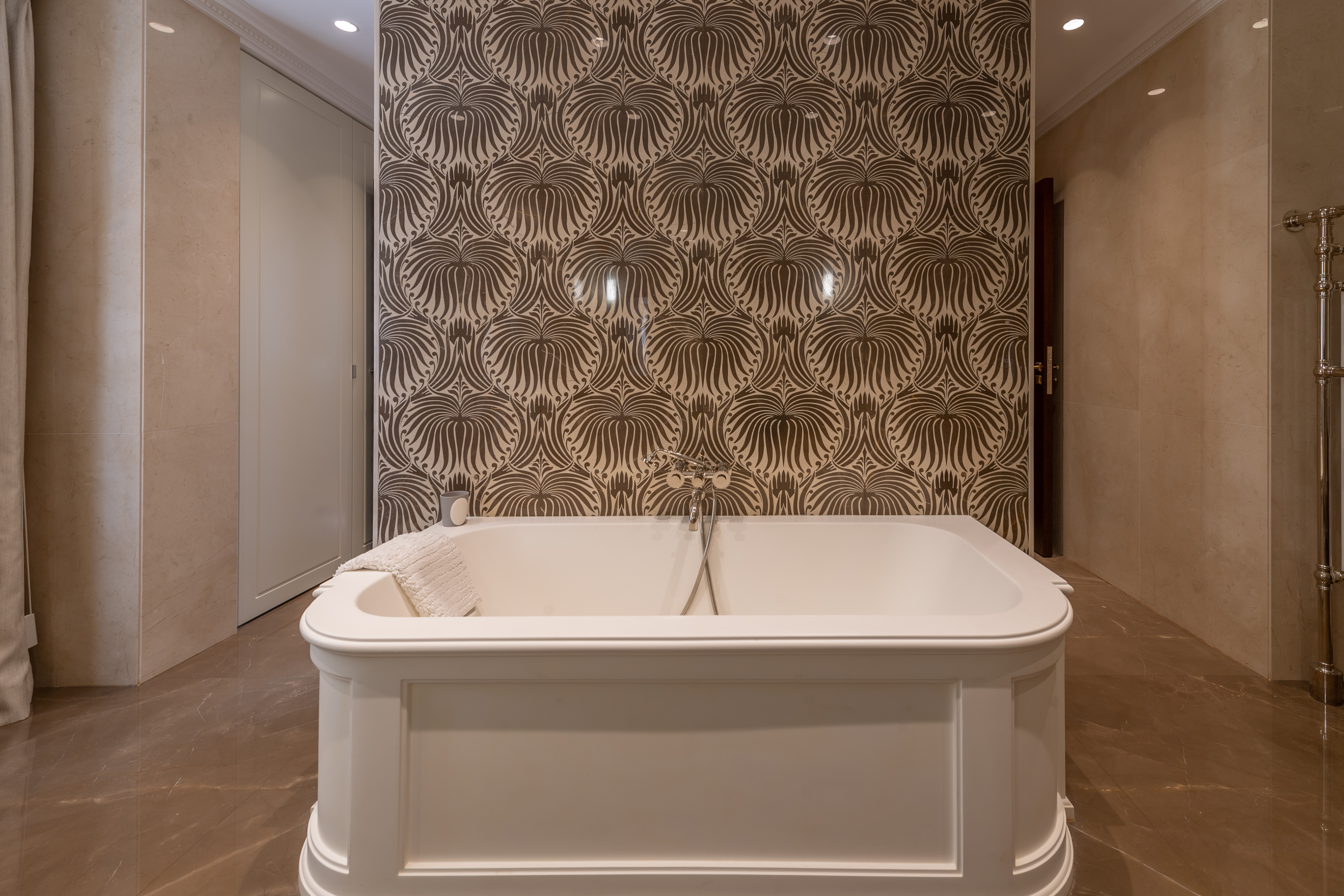 VILLA DE ROME - APPARTEMENT DE MAITRE - ÉTAGE ENTIER