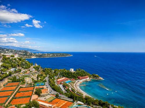 Parc Saint Roman – Duplex en dernier étage, trois chambres et vue mer