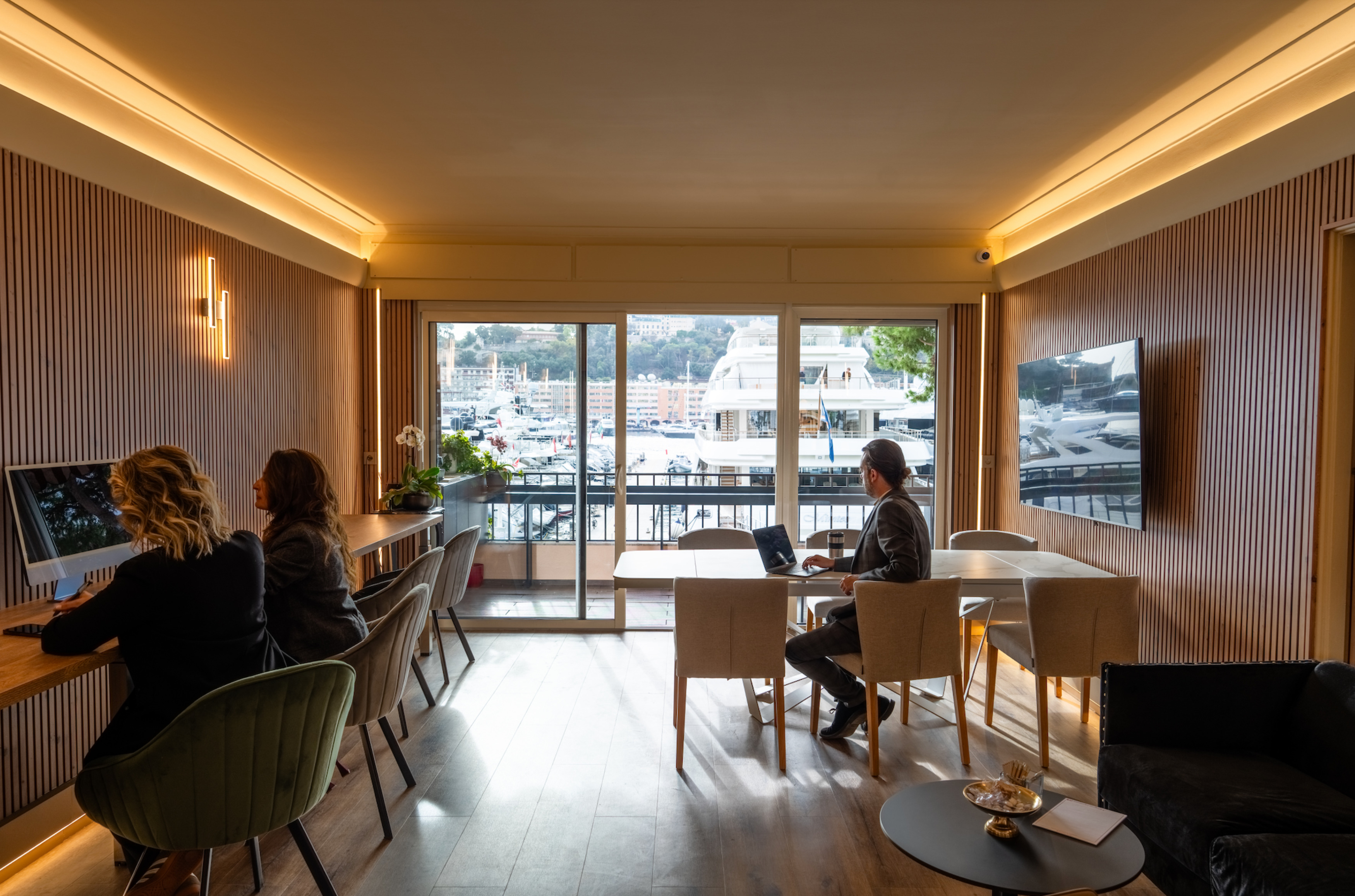 PORT HERCULE: bureau de 20 m2 en location