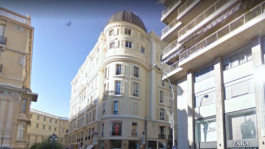 BEAU LOCAL BEL HAUTEUR SOUS PLAFOND