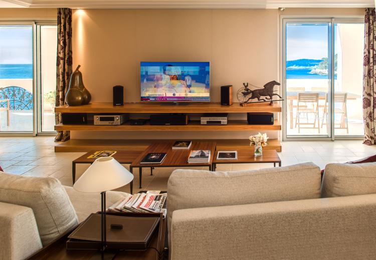 Appartement d’exception occupant un étage entier avec vue mer panoramique