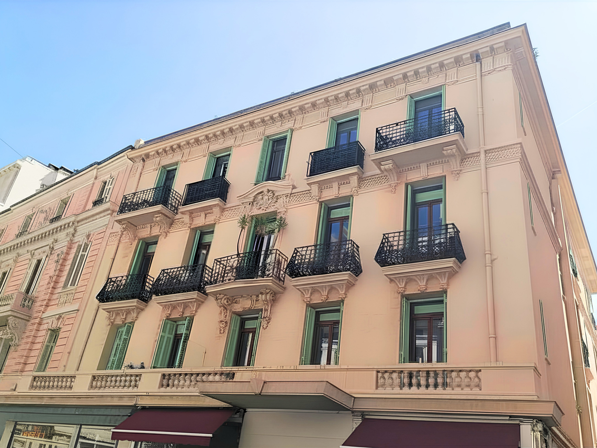 L'Ambassador - Boulevard des Moulins