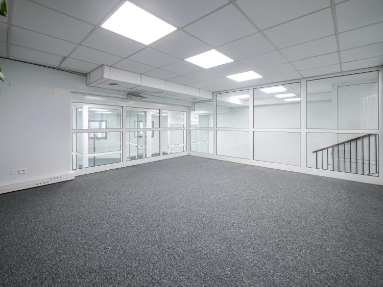 CARRE D'OR - ACANTHES - LOCAL A USAGE DE BUREAUX