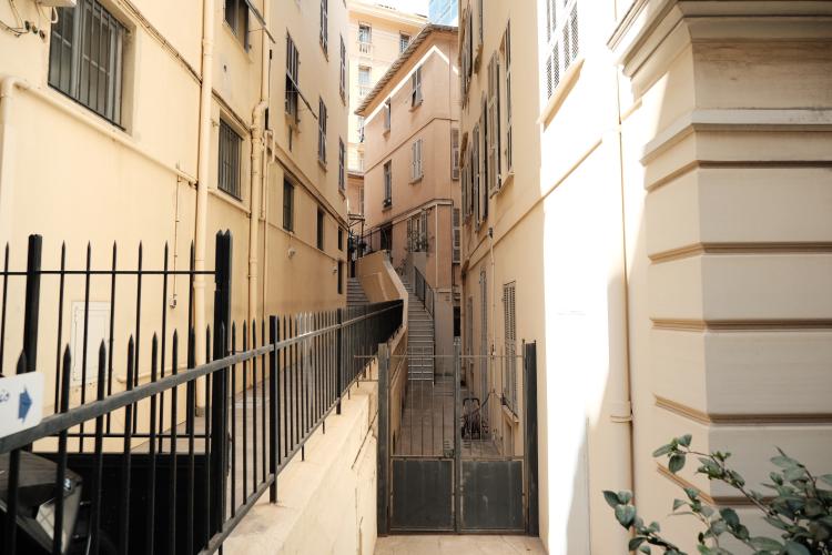 MONEGHETTI - APPARTEMENT SOUS LOI AU CALME ABSOLU DANS UN PETITE COPROPRIETE - 3P - VILLA MONICA
