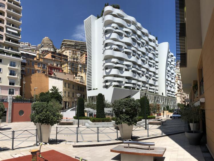 Le Stella – Duplex avec jardin privé et parking à la Condamine