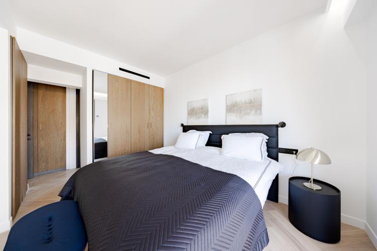 MAGNIFIQUE 3 PIECES RENOVE ET CENTRAL AVEC PARKING