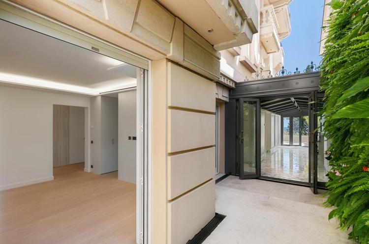 APPARTEMENT 5 PIECES DE GRAND STANDING