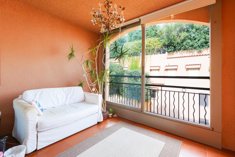 PORT DE FONTVIEILLE -  STUDIO AVEC APERÇU MER