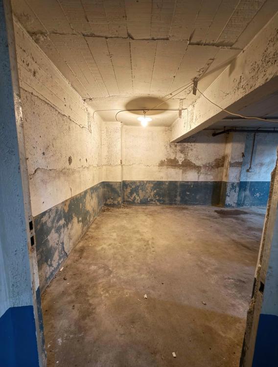 RARE ERMANNO PALACE : GRAND DOUBLE BOX  AVEC BEL ESPACE DE STOCKAGE ATTENANT !