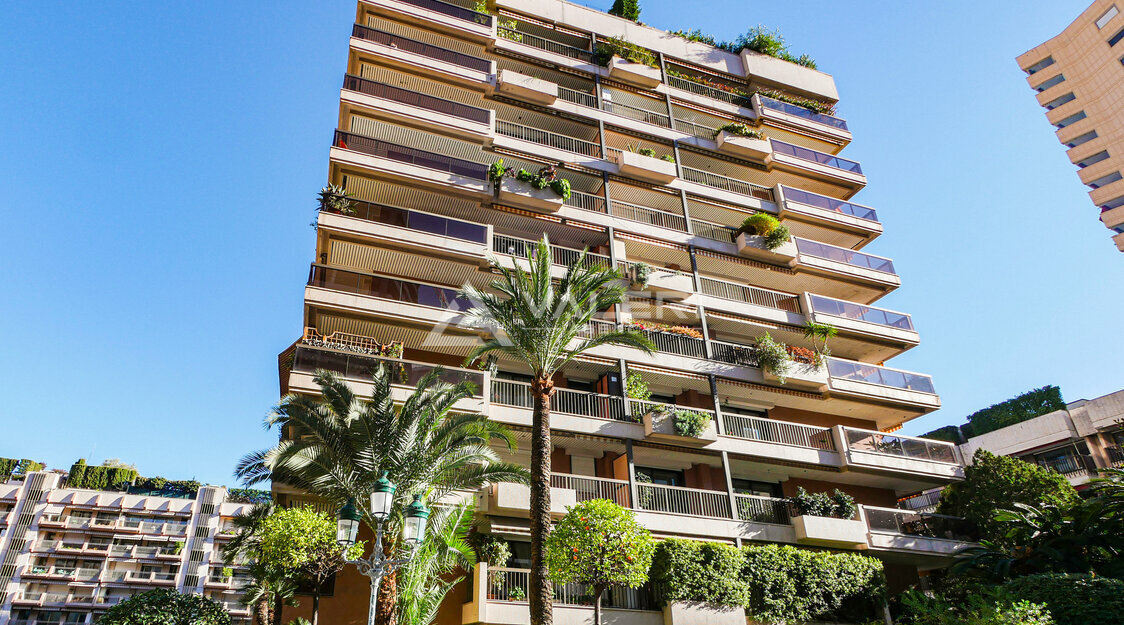 SPACIEUX APPARTEMENT A RENOVER