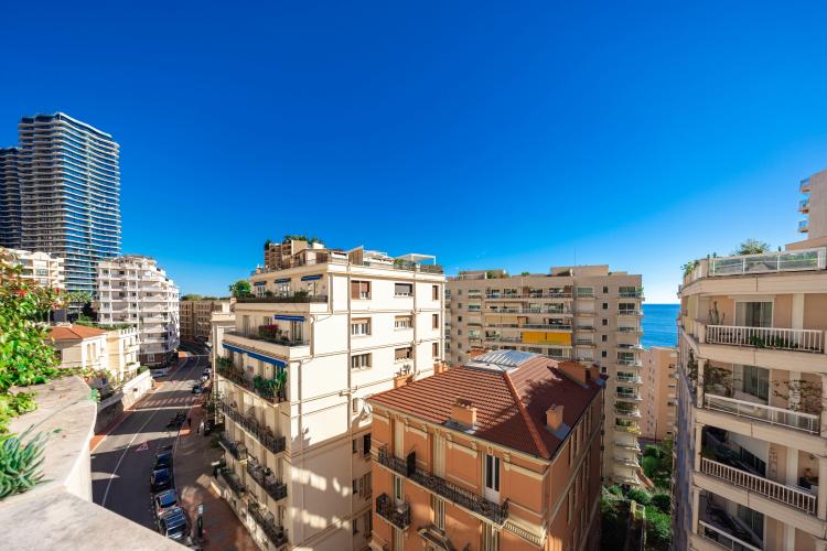 MAGNIFIQUE PENTHOUSE RENOVE