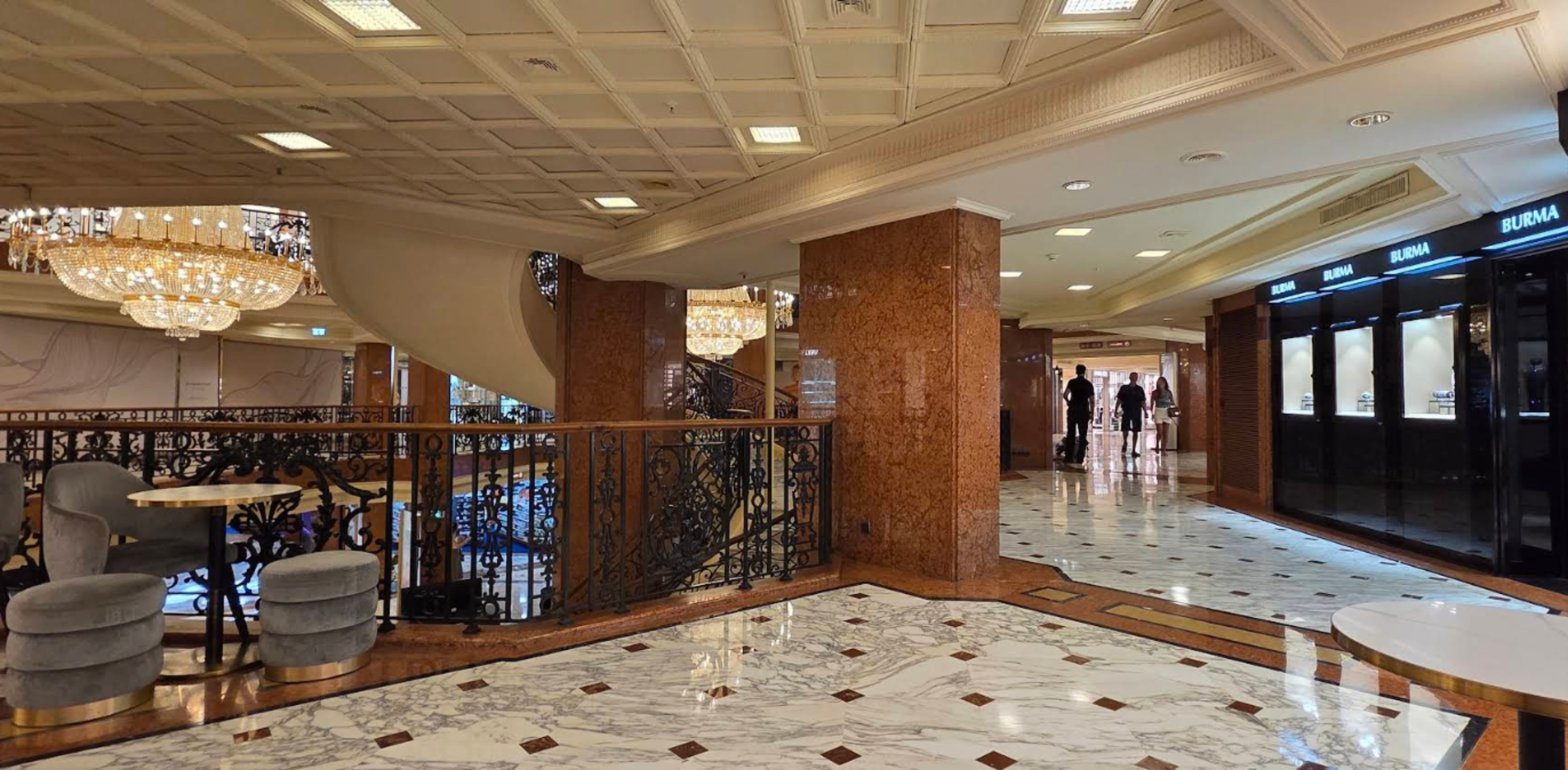 METROPOLE : Bureau de 9m2 à louer