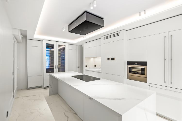 Résidence du Métropole – Élégant appartement de prestige de 3 chambres au cœur du Carré d’Or