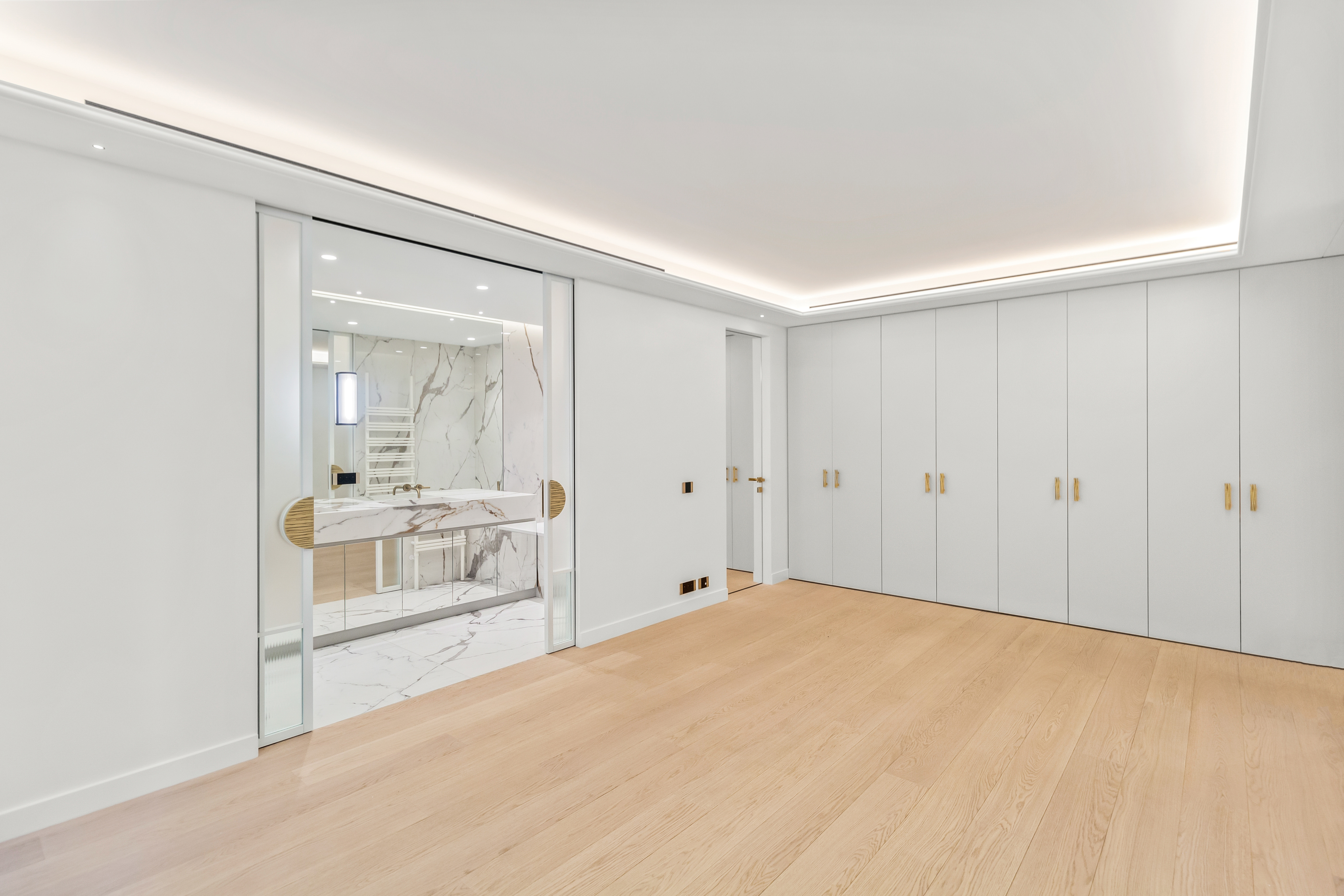 Résidence du Métropole – Élégant appartement de prestige de 3 chambres au cœur du Carré d’Or